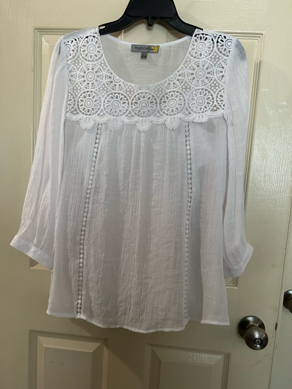 Nicole Miller White Crochet Yoke Tunic Top comes with white tee